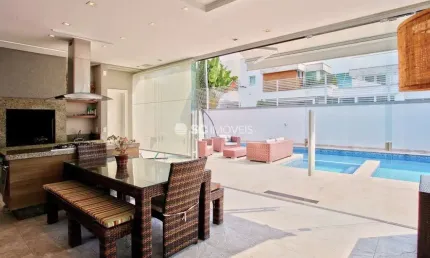 Casa com 6 quartos à venda em Jurerê, Florianópolis  por R$ 8.500.000