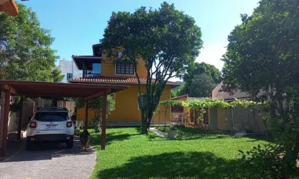 Casa com 3 quartos à venda no São João do Rio Vermelho, Florianópolis  por R$ 850.000