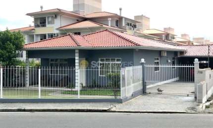 Casa com 4 quartos à venda no Canasvieiras, Florianópolis  por R$ 2.700.000