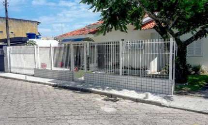 Casa com 4 quartos à venda no Ingleses, Florianópolis  por R$ 1.200.000