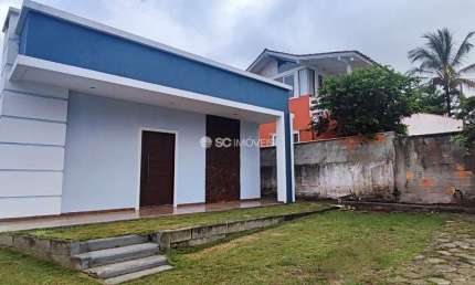 Casa com 3 quartos à venda no São João do Rio Vermelho, Florianópolis  por R$ 680.000