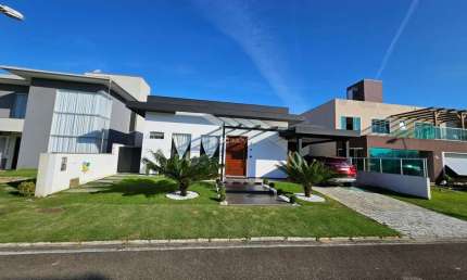 Casa em condomínio fechado com 5 quartos à venda no São João do Rio Vermelho, Florianópolis  por R$ 1.850.000