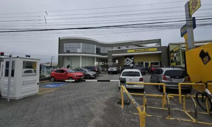Sala comercial à venda no Ingleses, Florianópolis  por R$ 410.000