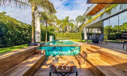 Casa com 4 quartos à venda em Jurerê Internacional, Florianópolis  por R$ 13.990.000