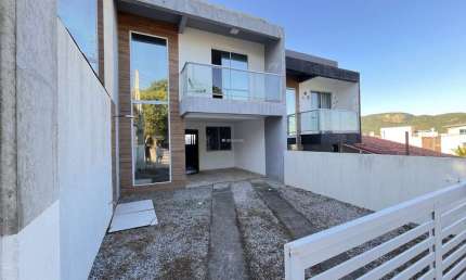 Casa com 2 quartos à venda no Ingleses, Florianópolis  por R$ 685.000