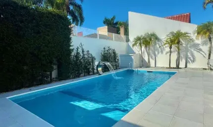 Casa com 5 quartos à venda em jurerê internacional, florianópolis  por r$ 7.850.000