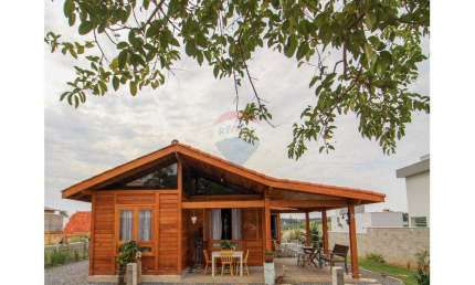Casa a Venda Village da Serra 100m2 por R$ 500.000 em Araçoiaba da Serra