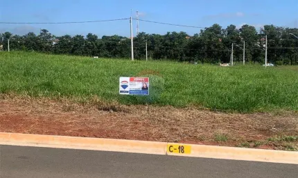 Terreno 198mt para venda com excelente topografia, proximo do lago.