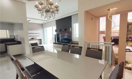 Casa assobradada no condomínio milano com 3 quartos sendo 2 suítes com 193 m2  de área construída. estuda permuta.