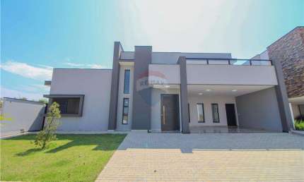 Casa de Alto Padrão em condomínio fechado na cidade de Capela do Alto interior de São Paulo
