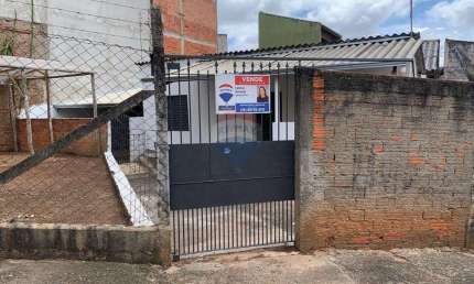 Casa com 2 quartos à venda na Rua Gregório Rolim de Oliveira, 260, Conjunto Habitacional Jardim Serrano, Votorantim