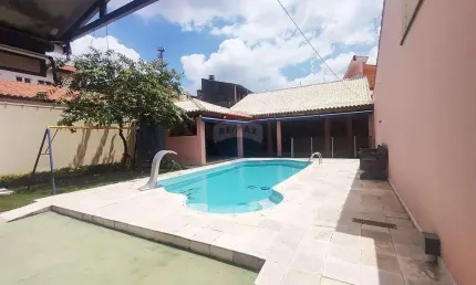 Casa térrea  com  área gourmet, piscina , churrasqueira, cozinha ao ar livre,  no bairro rosália  sorocaba/spalcoléa