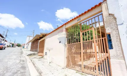 Casa Térrea com 2 quartos e Edícula à venda em Votorantim