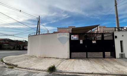 Casa térrea à venda próximo a Itavuvu, Jardim Guaíba, com 45m², valor R$ 225.000.