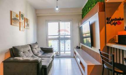 Apartamento com 2 Quartos e 1 banheiro à Venda, 53 m² por R$ 340.000