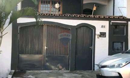 Casa à Venda Jd. Santa Marina, 2 dormitórios, 1 suíte, garagem para 2 veículos Valor 230.000,00