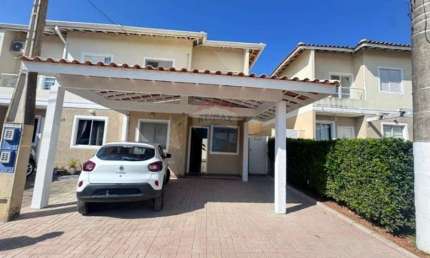 Casa de Condomínio para alugar  de 115m² com 3 Quartos, 1 Suite e 2 Garagens Cobertas