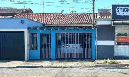 Casa com 2 dormitórios, para locação no Jardim Prestes de Barros
