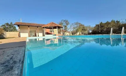 Chácara à venda com terreno 902,5m² Área Construida 140m² - Jd Master - Araçoiaba da Serra - SP - R$ 340.000