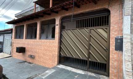 Casa com 4 quartos à venda no Santos Dumont, Manaus 