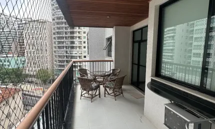 Excelente apto 120 m2, 2 vagas, 200 metros da praia
