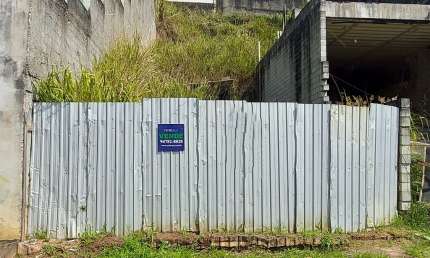 Terreno com 270 m² (7,50m x 36m), já com retirada de terra, no jeito para construir.