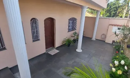 Aceita Permuta - Casa com terreno de 400 metros quadrados em Santo André
