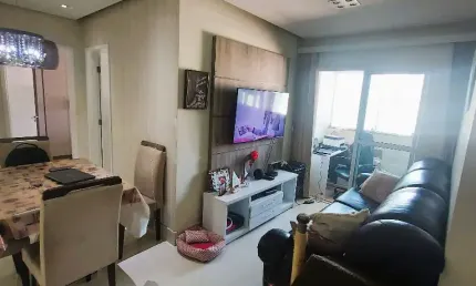 Apartamento em prédio sem condomínio com elevador, 89 m², 2 dormitórios.