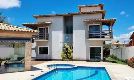 Casa em Praia do Flamengo, oportunidade para moradia ou investimento.