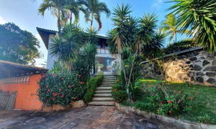 Casa com 4 quartos à venda na Rua Jandiroba, Patamares, Salvador