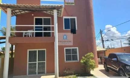 Casa em condomínio ffechado na Praia do Flamengo, 3 quartos sendo 1 suíte, varanda e 3 vagas de garagem
