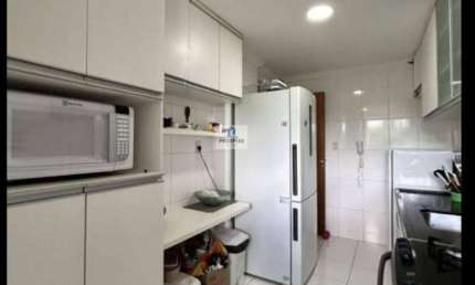 Apartamento à venda, no Condomínio Bosque Imperial,  em Lauro de Freitas, Pitangueiras, com 3 quartos, 82m²