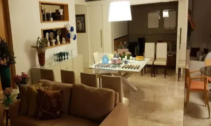 Apartamento nascente, 4 suítes no Jardim Apipema, 1 por andar, área de serviço com dependência completa, ar condicionado.