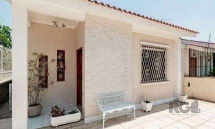 Casa 3 dormitórios à venda Vila Ipiranga Porto Alegre/RS