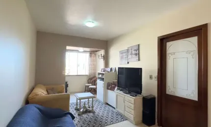 APARTAMENTO 2 DORMITÓRIOS COM LAVABO E VISTA DEFINIDA NO CENTRO HISTÓRICO
