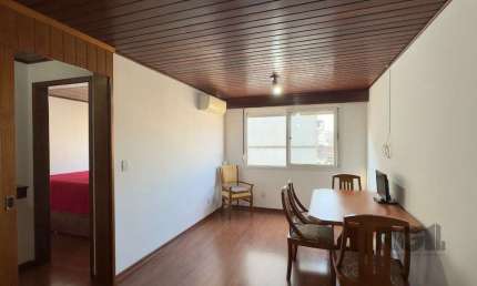 APARTAMENTO 1 DORMITÓRIO COM CHURRASQUEIRA E GARAGEM NO CENTRO HISTÓRICO