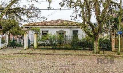 Casa com 3 dormitórios, 153 m² no bairro Vila Conceição, zona sul de Porto Alegr