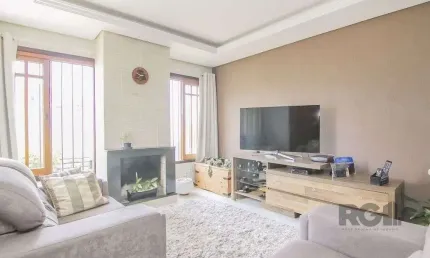 Casa 115m² - 3 dormitórios, 3 vagas no bairro Jardim Leopoldina