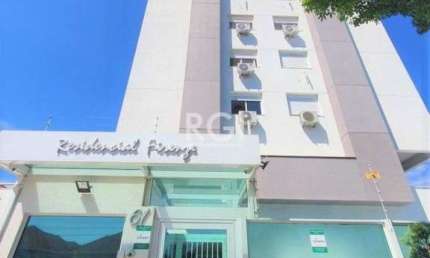 Cobertura duplex na Medianeira de 2 dormitórios e 2 vagas