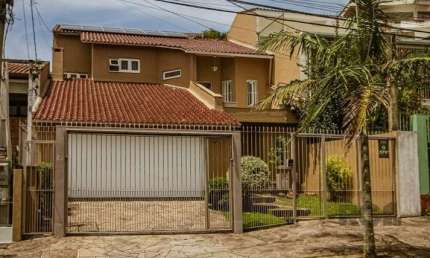 Casa 3 dormitórios à venda Santo Antônio Porto Alegre/RS