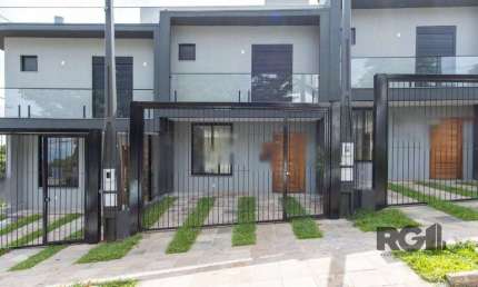Sobrado novo  no Bairro Tristeza, 3d, 1 suite, churrasqueira, laveira, vista par