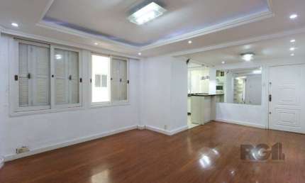 Apartamento semi-mobiliado, possui 3 dormitórios, sendo 1 suíte