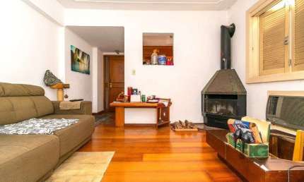 Apartamento na Cidade Baixa de 3 dormitórios Desocupado e 2 vagas