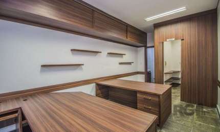 Sala comercial de 44,10m², semi mobiliada, no bairro Independência