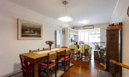 Apartamento com  73m², 2 dormitórios,  área de serviço separada, living 2 ambien