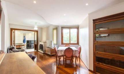 Apartamento semi mobiliado de 3 quartos com suíte no bairro Tristeza junto ao Co