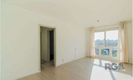 Apartamento 2 dormitórios à venda Camaquã Porto Alegre/RS