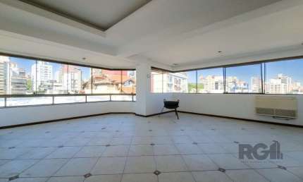 Cobertura com 222m² privativos, 3 quartos, 1 suite, lareira, piscina, 2 vagas no