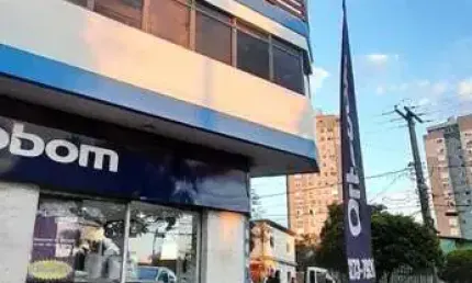 Excelente Sala Mobiliada na Wenceslau Escobar enfrente ao Paseo