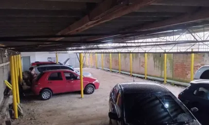 Barracão / Galpão / Depósito à venda na Rua Doutor Sebastião Leão, 305, Azenha, Porto Alegre
